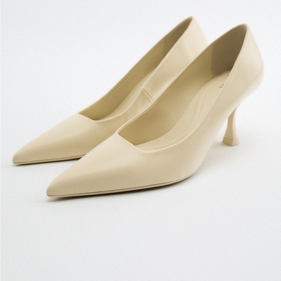 NWOT. Zara Cream Leather High Heel Stiletto Pumps. Size 8. - Picture 2 of 9